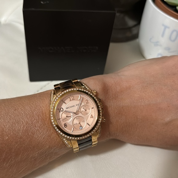 Michael Kors Watch-Yellow Gold Toned/Tortoise Band-Pink Face-Crystal Bezel-Box - Picture 13 of 17